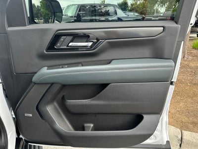2025 GMC Yukon 4WD 4dr AT4