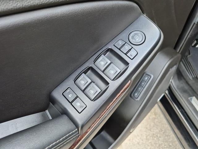 2019 GMC Yukon XL 4WD 4dr SLT