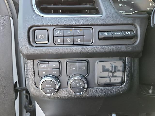 2024 GMC Yukon XL 4WD 4dr AT4