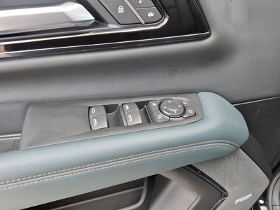 2025 GMC Yukon XL 4WD 4dr AT4