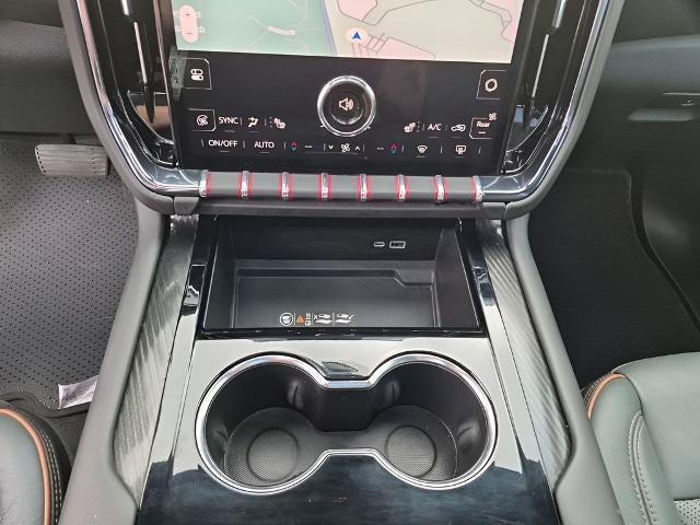 2025 GMC Yukon XL 4WD 4dr AT4