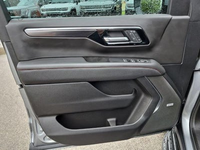 2025 Chevrolet Suburban 4WD RST