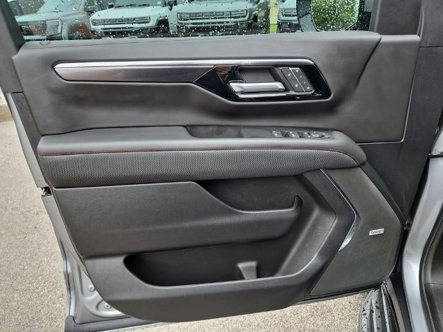 2025 Chevrolet Suburban 4WD RST