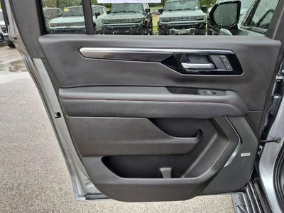 2025 Chevrolet Suburban 4WD RST