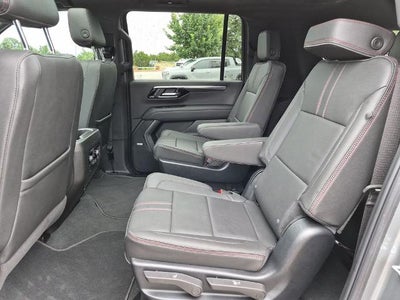 2025 Chevrolet Suburban 4WD RST