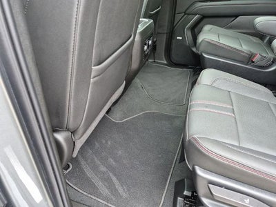 2025 Chevrolet Suburban 4WD RST