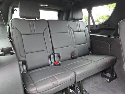 2025 Chevrolet Suburban 4WD RST