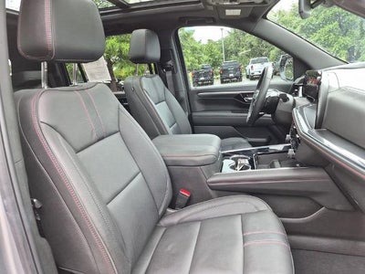 2025 Chevrolet Suburban 4WD RST