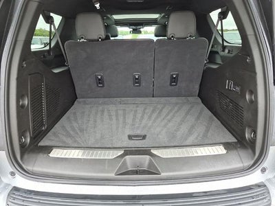2025 Chevrolet Suburban 4WD RST