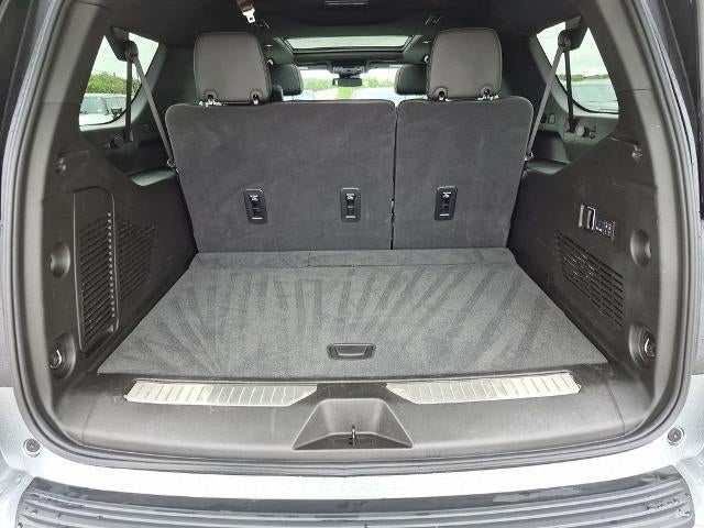 2025 Chevrolet Suburban 4WD RST