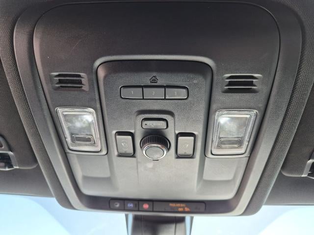 2022 Chevrolet Suburban 2WD RST