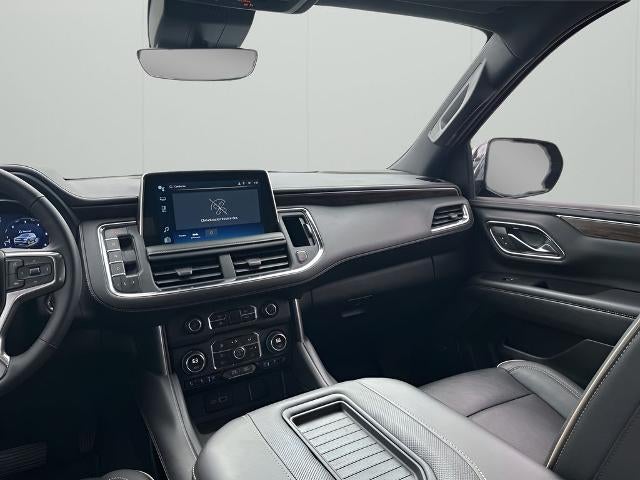 2023 Chevrolet Suburban 2WD Premier