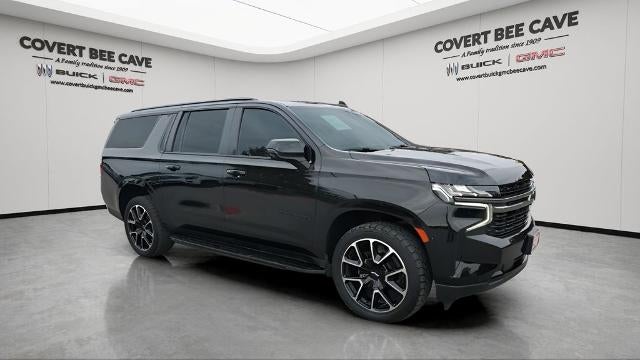 2022 Chevrolet Suburban 4WD RST