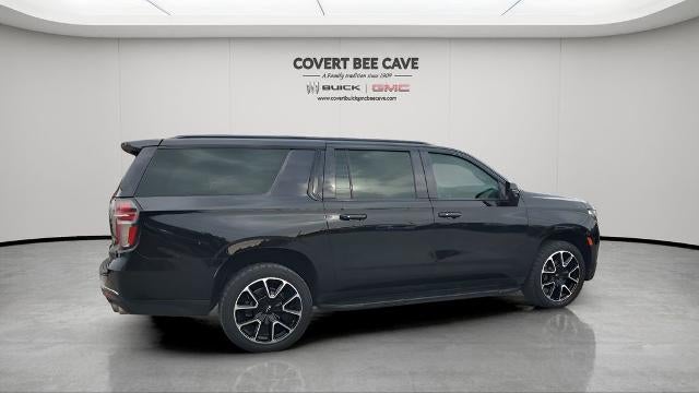 2022 Chevrolet Suburban 4WD RST