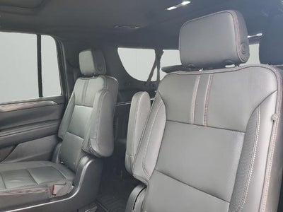 2022 Chevrolet Suburban 4WD RST