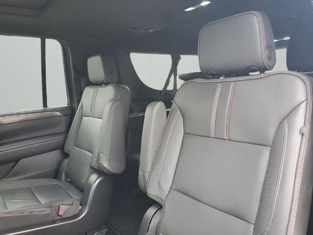 2022 Chevrolet Suburban 4WD RST