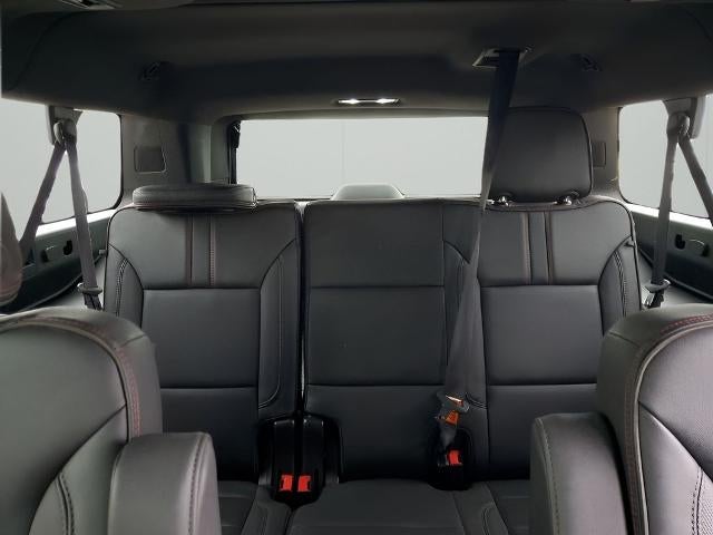 2022 Chevrolet Suburban 4WD RST