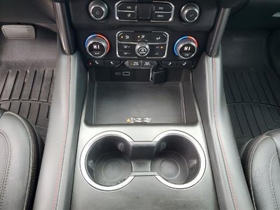 2022 Chevrolet Suburban 4WD RST