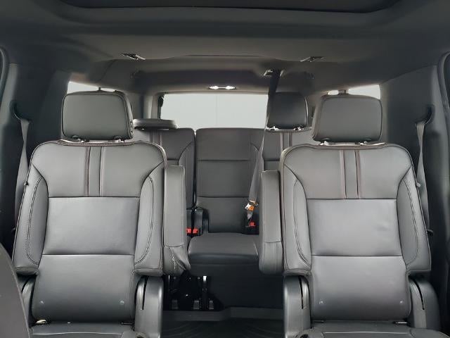 2022 Chevrolet Suburban 4WD RST