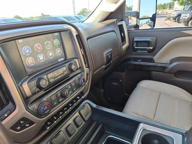 2016 GMC Sierra 2500 HD Crew Cab Standard Box 4-Wheel Drive Denali
