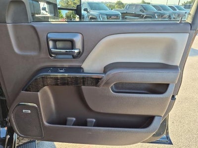 2016 GMC Sierra 2500 HD Crew Cab Standard Box 4-Wheel Drive Denali