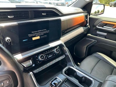 2022 GMC Sierra 1500 Crew Cab Short Box 4-Wheel Drive Denali