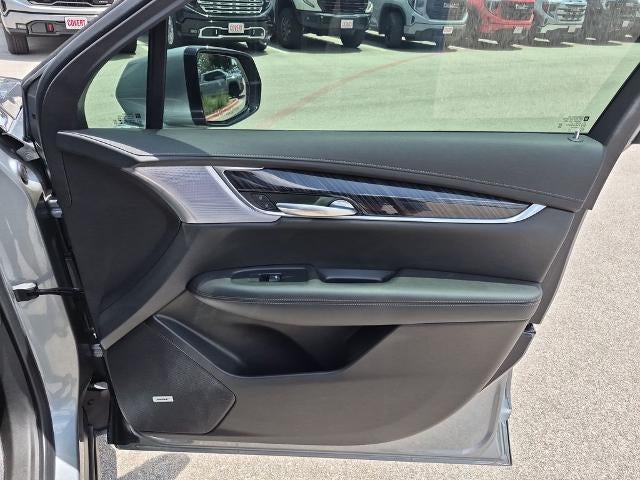 2023 Cadillac XT6 FWD 4dr Premium Luxury