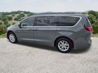 2022 Chrysler Pacifica Touring L FWD