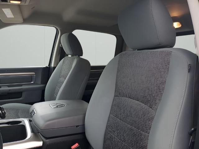 2018 RAM 3500 Lone Star 4x4 Crew Cab 6'4" Box