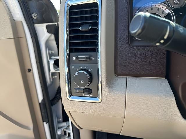 2014 RAM 3500 4WD Crew Cab 8 Ft Box Longhorn