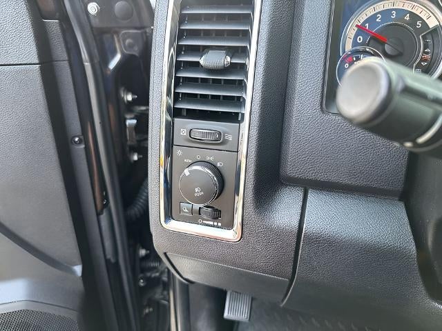 2016 RAM 3500 4WD Mega Cab 6.3 Ft Box Laramie