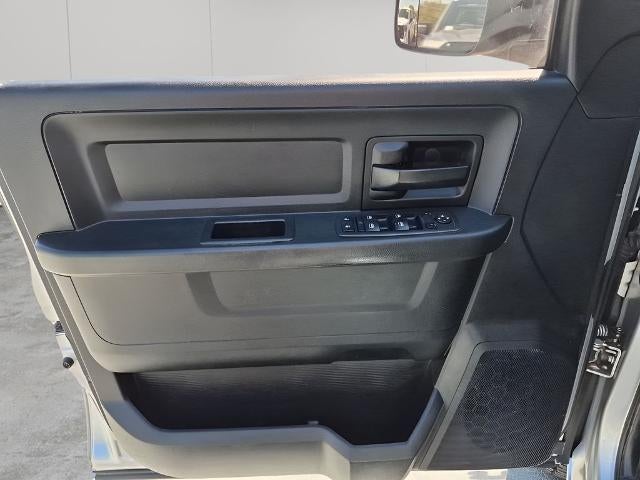 2015 RAM 2500 4WD Crew Cab 6.4 Ft Box Tradesman