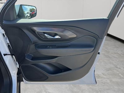 2024 GMC Terrain FWD 4dr SLE