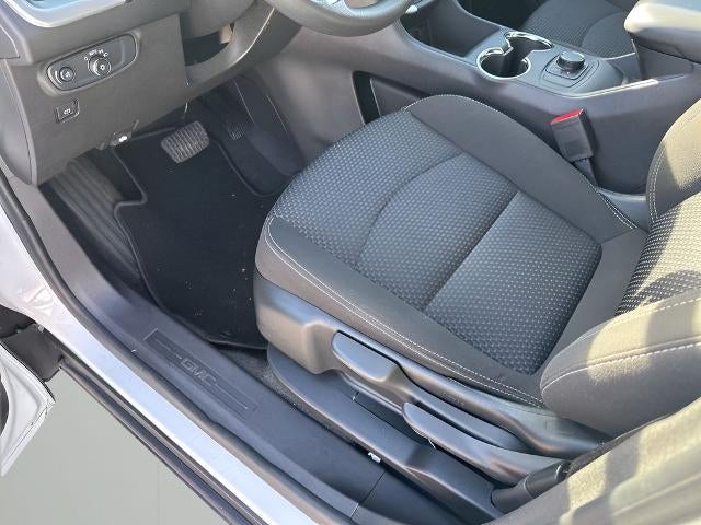 2024 GMC Terrain FWD 4dr SLE