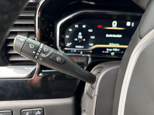 2022 GMC Sierra 1500 Crew Cab Short Box 4-Wheel Drive SLT