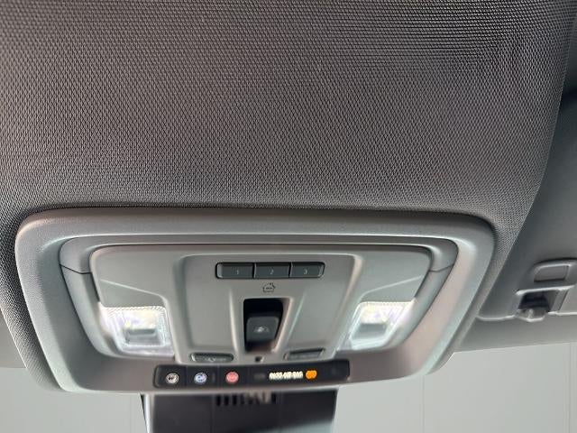 2022 GMC Sierra 1500 Crew Cab Short Box 4-Wheel Drive SLT