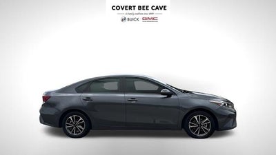 2022 Kia Forte LXS IVT