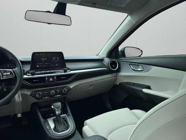 2022 Kia Forte LXS IVT