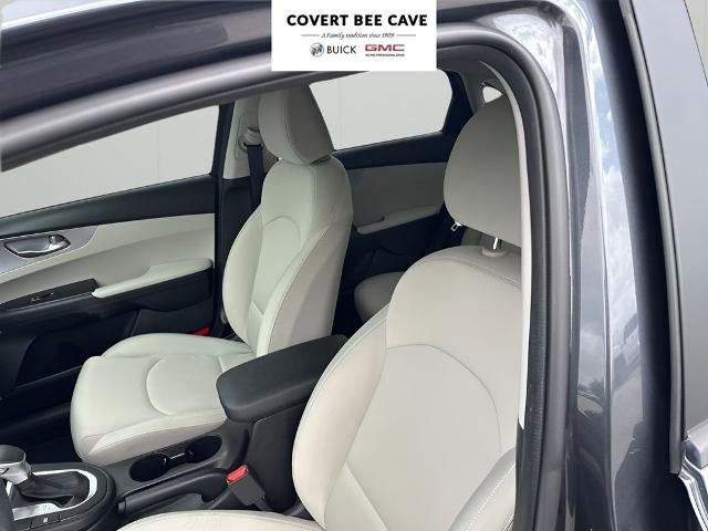 2022 Kia Forte LXS IVT