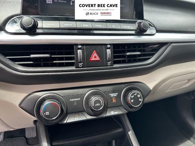 2022 Kia Forte LXS IVT