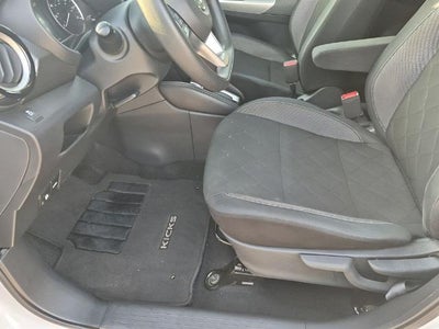 2019 Nissan Kicks SV FWD
