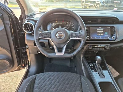 2021 Nissan Kicks SV FWD
