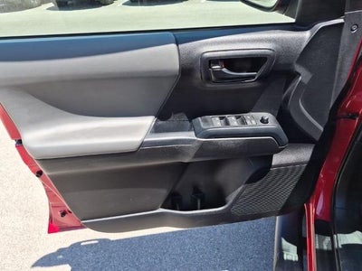 2023 Toyota Tacoma 4WD 4WD SR Double Cab 5' Bed V6 AT (GS)