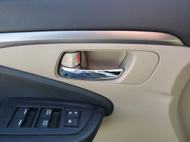 2016 Honda Pilot 2WD EX-L with DVD Rear Entertainment System