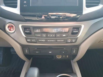 2016 Honda Pilot 2WD EX-L with DVD Rear Entertainment System