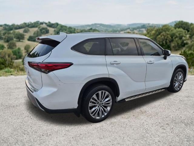 2022 Toyota Highlander Platinum AWD (Natl)