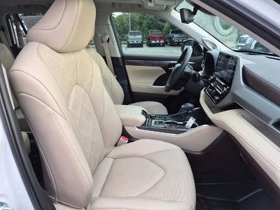 2022 Toyota Highlander Platinum AWD (Natl)