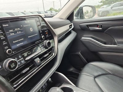 2022 Toyota Highlander XLE FWD (Natl)