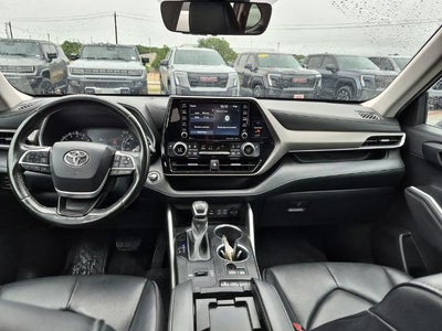 2022 Toyota Highlander XLE FWD (Natl)