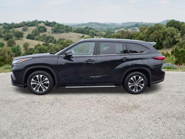 2022 Toyota Highlander XLE FWD (Natl)